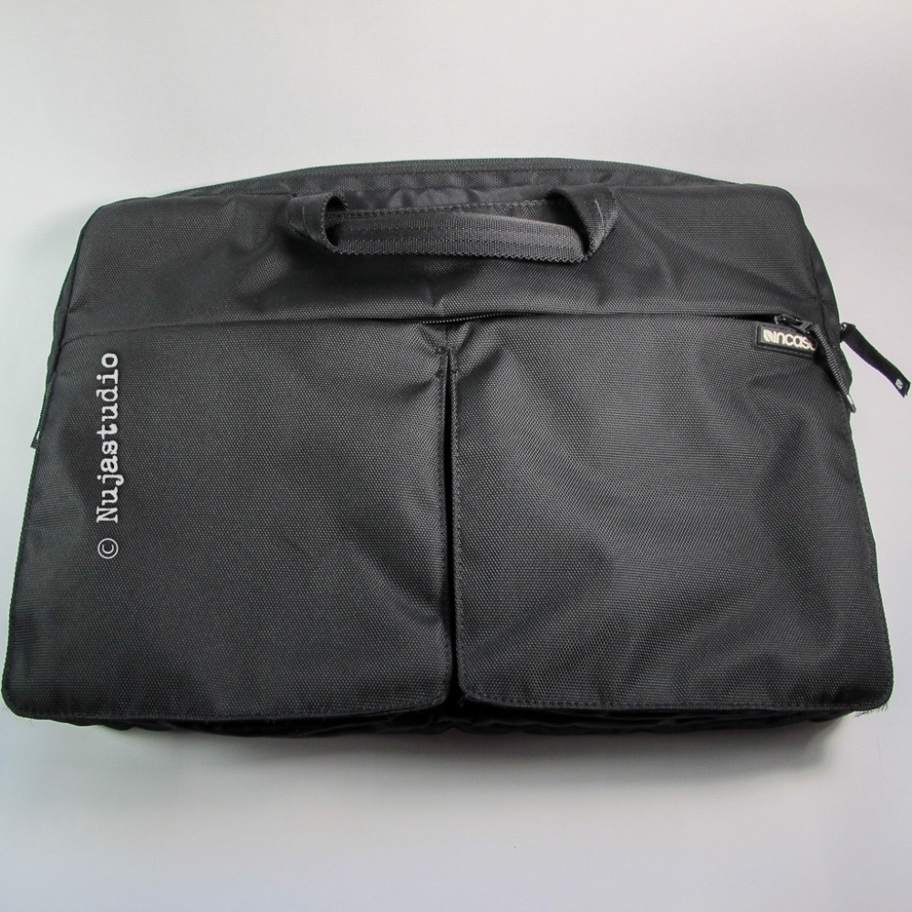 Incase Shoulder Computer Bag W/Strap and H…